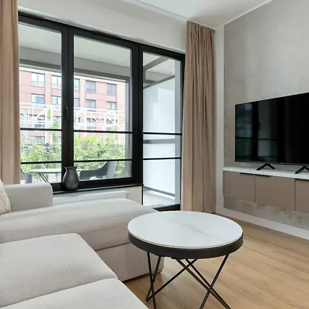 דירה Beige And Blue In With Garden And Parking By Renters *